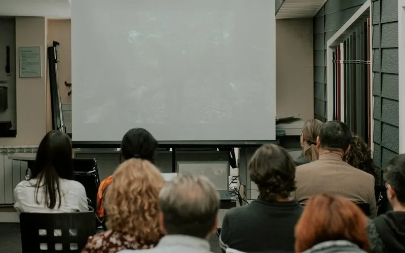 Bildbeskrivning saknas för evenemanget: Historisk akademi med Anders Welin, föreläsning och film. 