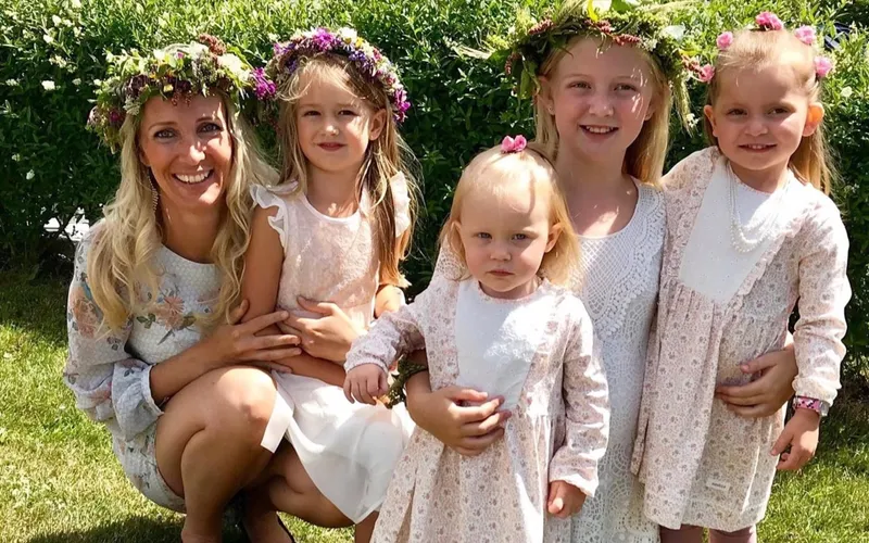 Bildbeskrivning saknas för evenemanget: Midsommarmarknad med chokladhjul, fiskdamm, gräddbollskatapult, popcorn mm.