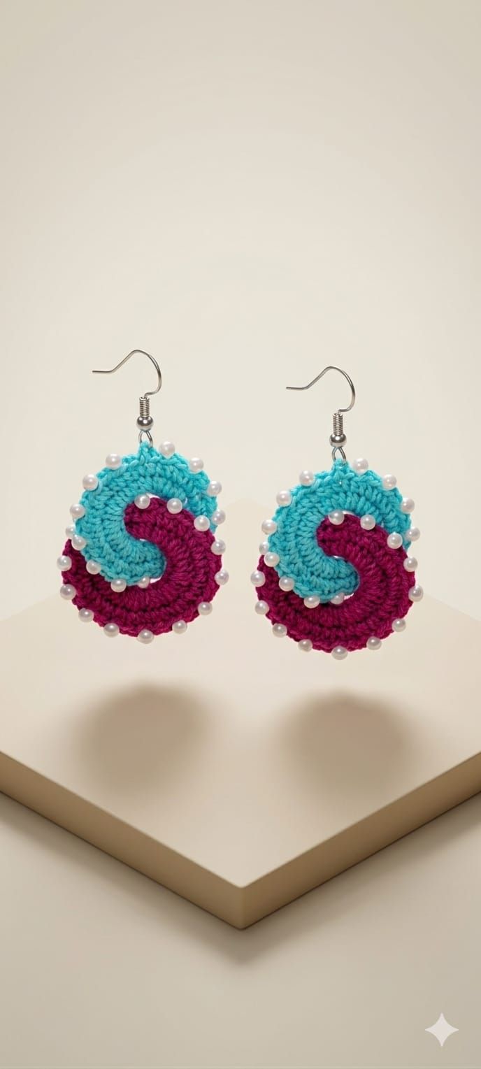 Loop Earring – view 1