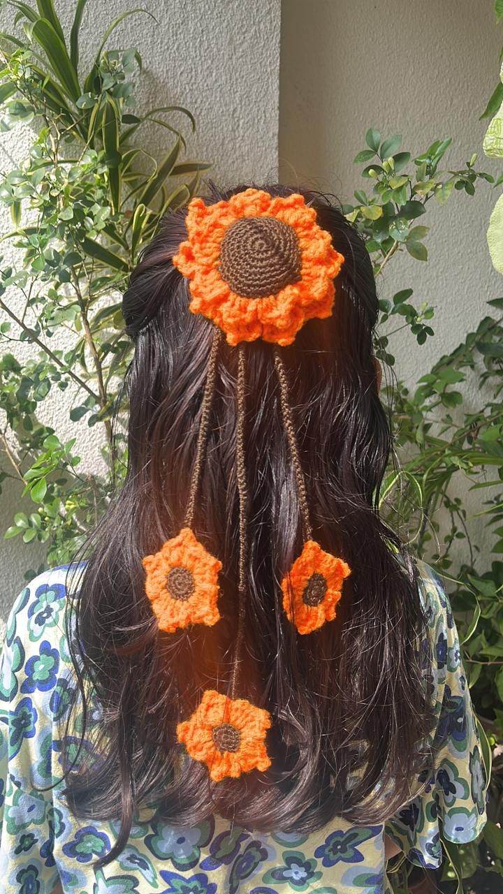 Sunflower Hair Clip – view 1