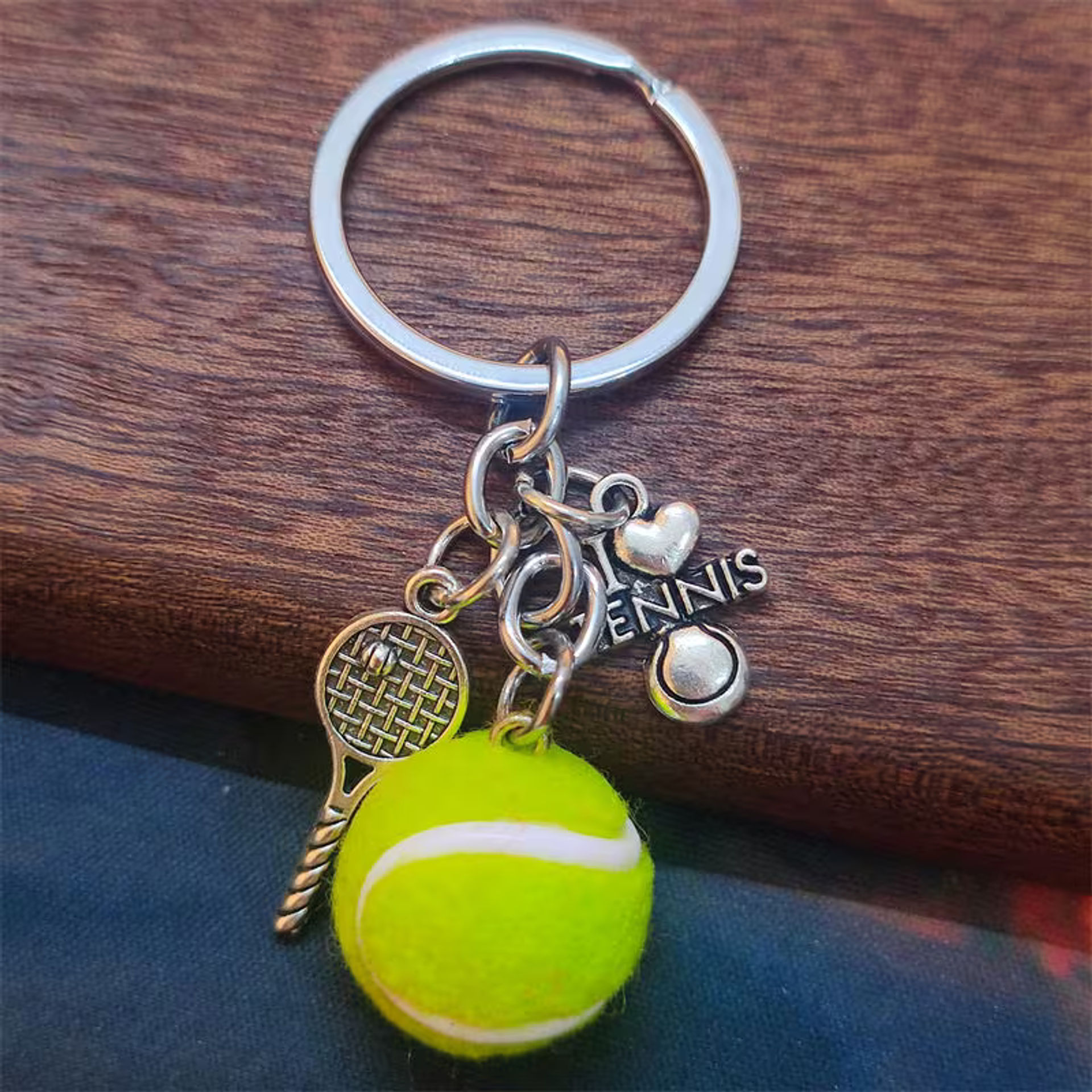 جاکلیدی تنیس تنادور Sporty Tennis Keychain