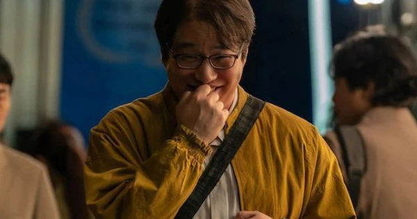 Bí ẩn về Mask Girl - Từ lòng người hướng đạo đến trái tim của kẻ biến thái