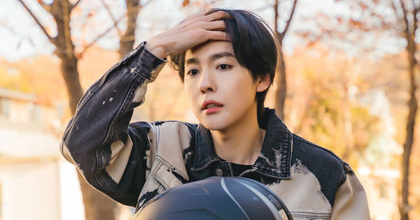 Nghệ sĩ Việt 'quái nhất' đến mức dân mạng nghi ngờ chỉnh sửa hay không?