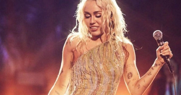 Miley Cyrus vạch trần sự thật đằng sau việc ngừng lưu diễn