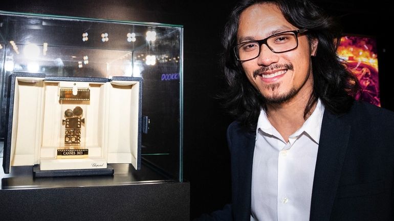 Bí mật đằng sau vỏ kén vàng: Hấp dẫn số đông khán giả