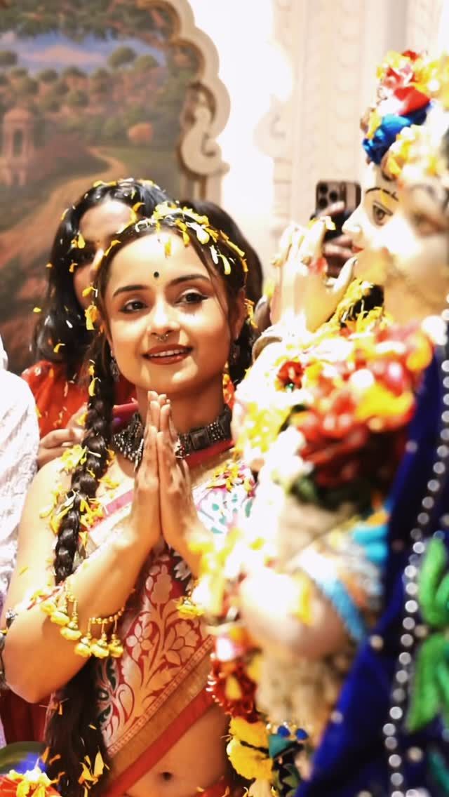 Phoolo Ki Holi Celebration with Radha Gopinath