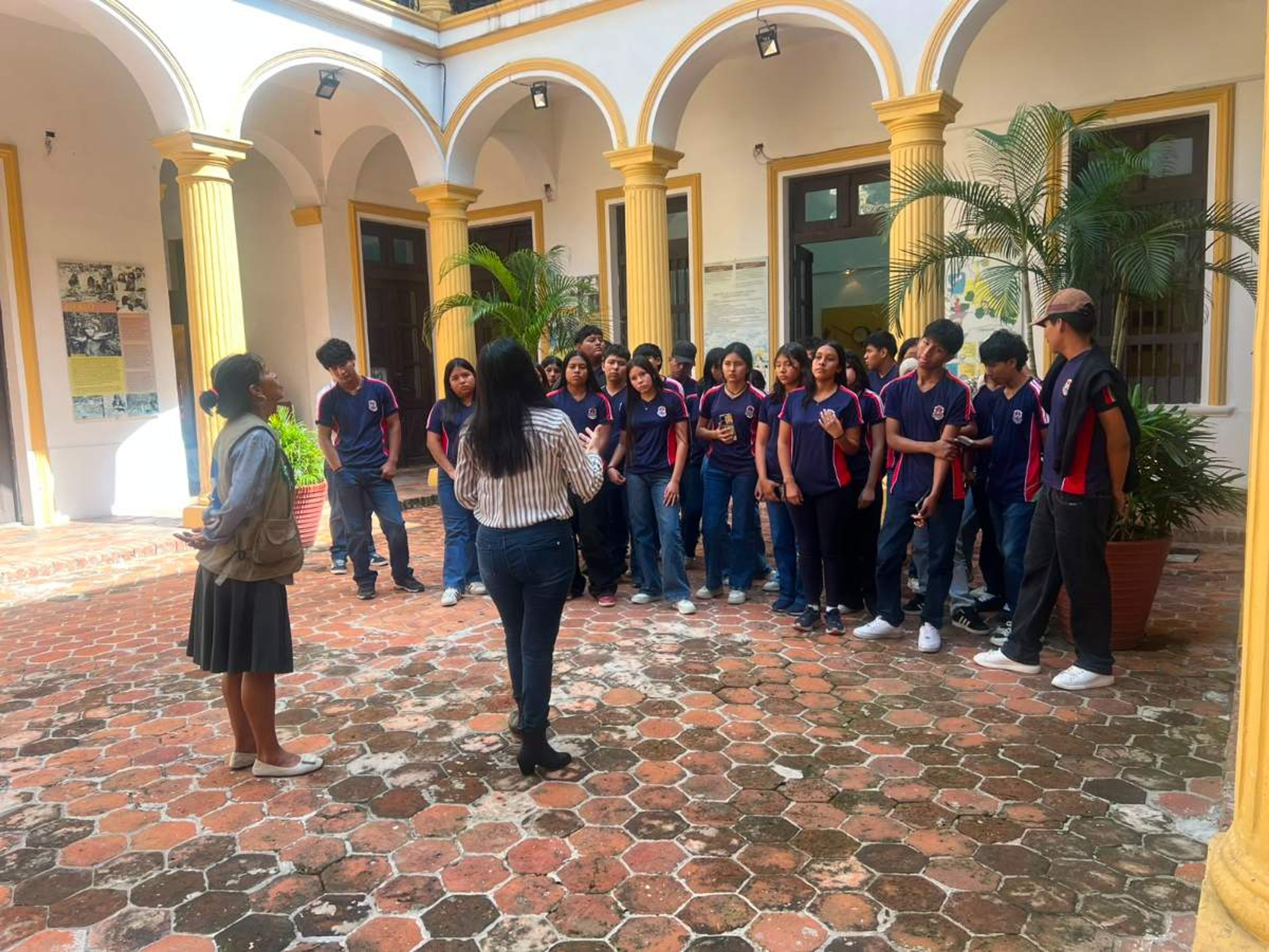 Recorrido de Turismo Educacional con la U.E. Boliviano Holandés