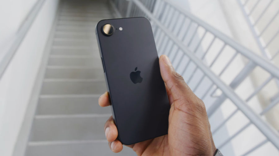 Dar bateria este uriașă: că media și bloggerii spun despre iPhone 16E