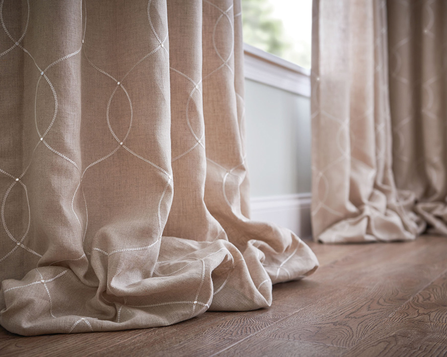 5 Common Curtain Hanging Mistakes—and How to Avoid Them