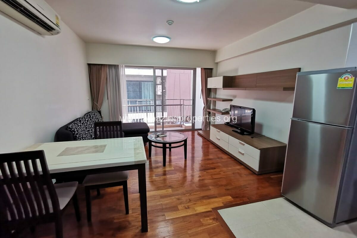1-Bedroom-apartment-Baan-Sukhumvit-14-9-9417.jpg