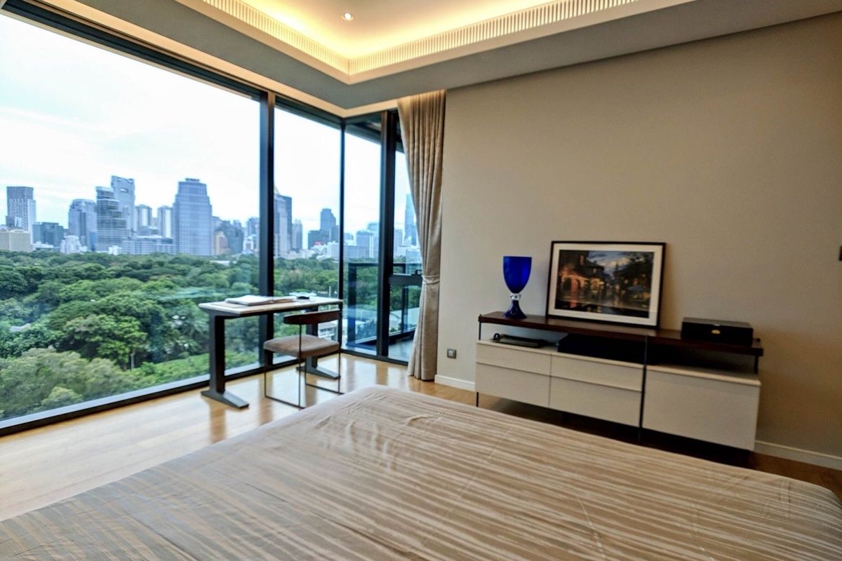 1-Bedroom-condo-Sindhorn-Tonson-6-1-9765.jpg