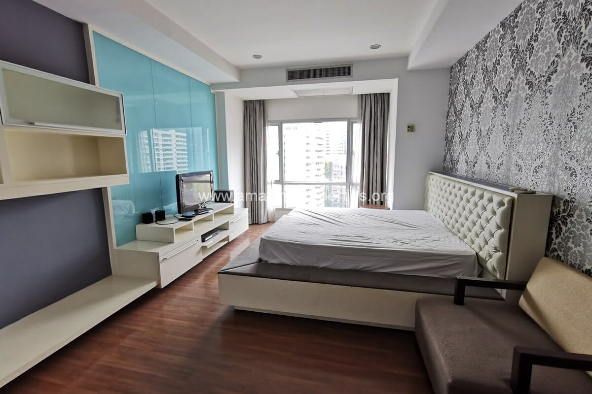 1-Bedroom-condo-Trendy-Condominium-12-2301.jpg