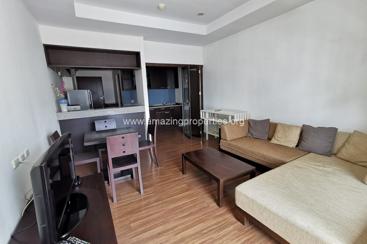 1-Bedroom-condo-Trendy-Condominium-3-9766.jpg