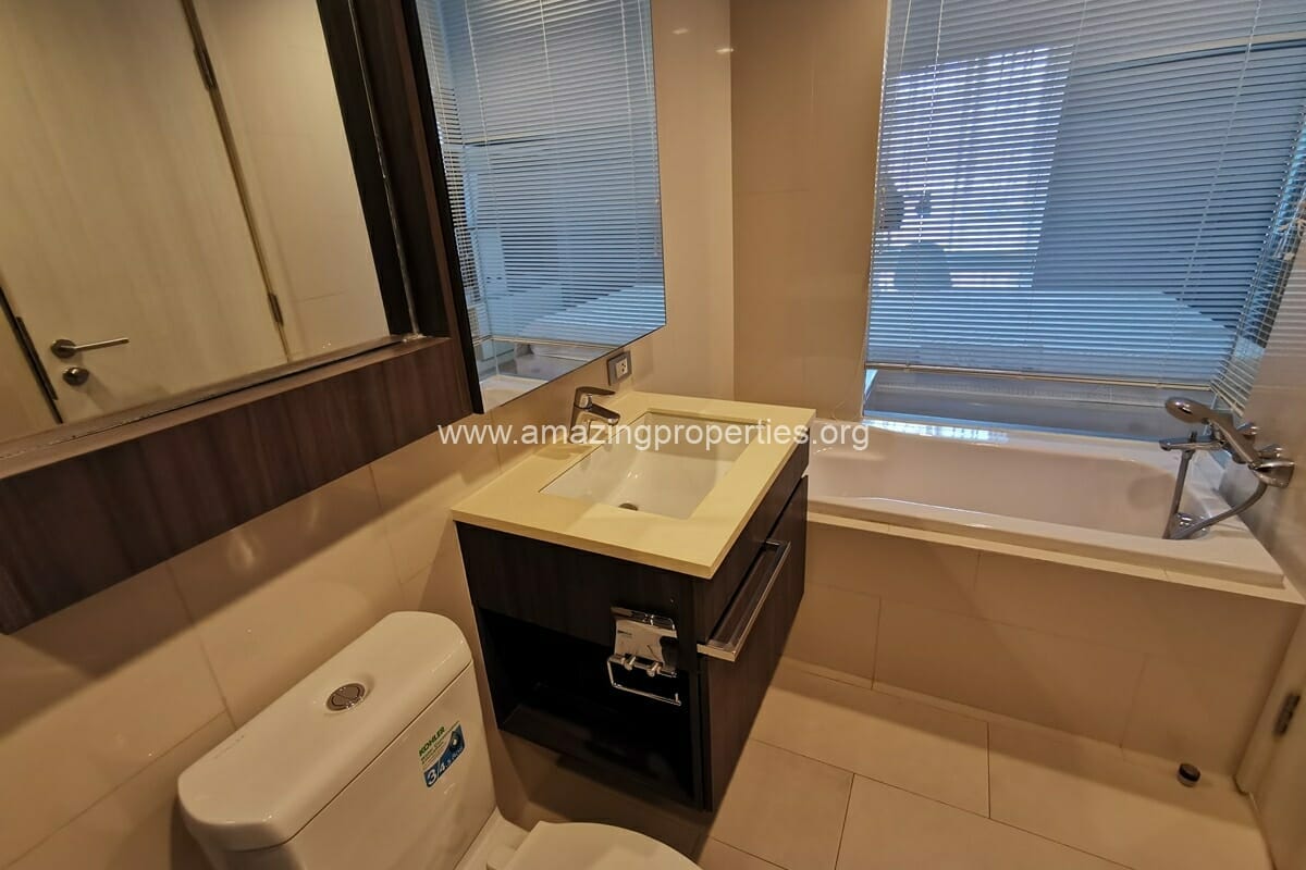 1-Bedroom-condo-Via-49-9-3647.jpg