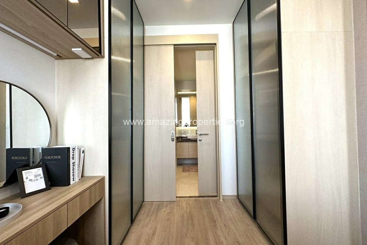 1-bedroom-Noble-State-39-1-1215.jpg