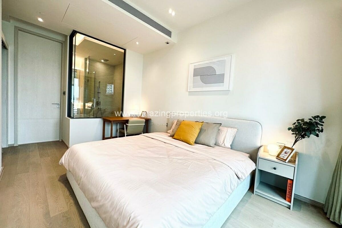 1-bedroom-The-Strand-Thonglor-3-2-2042.jpg