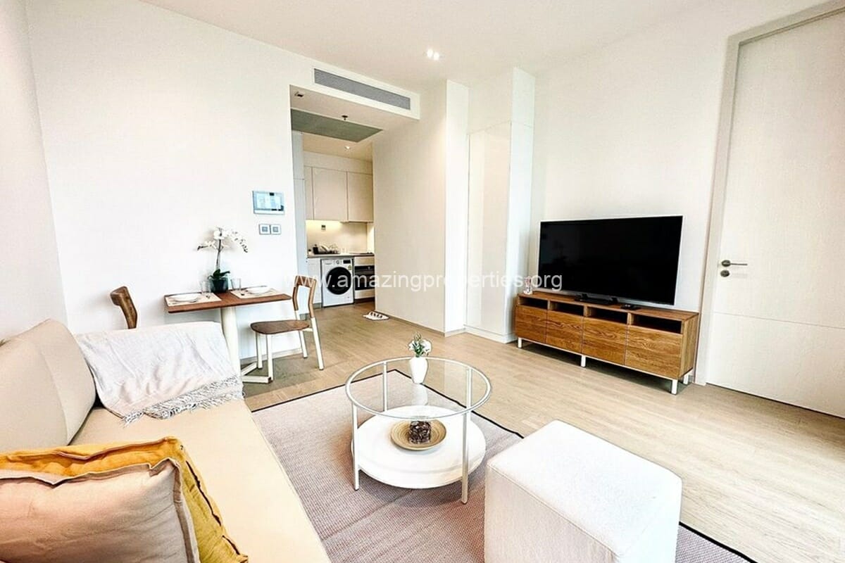 1-bedroom-The-Strand-Thonglor-6-2-3113.jpg