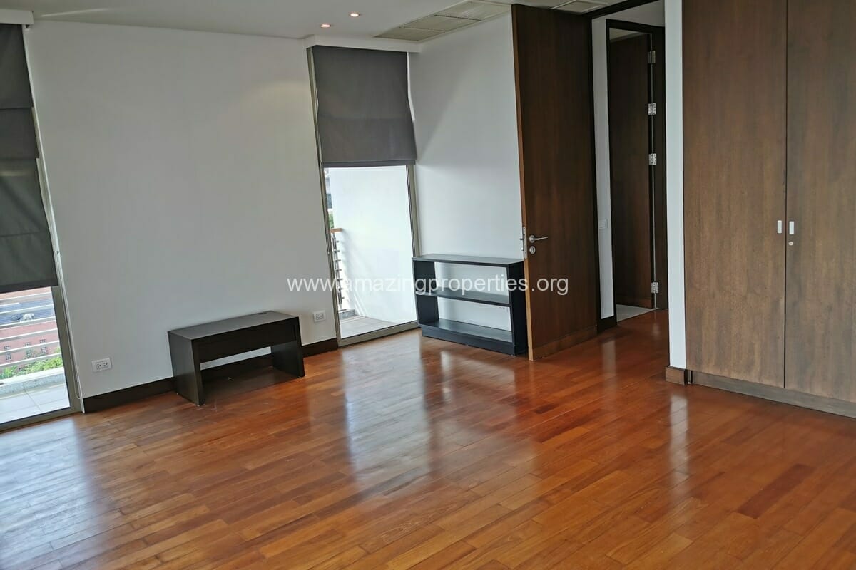 2-Bedroom-Apartment-Ruamrudee-House-10-4719.jpg