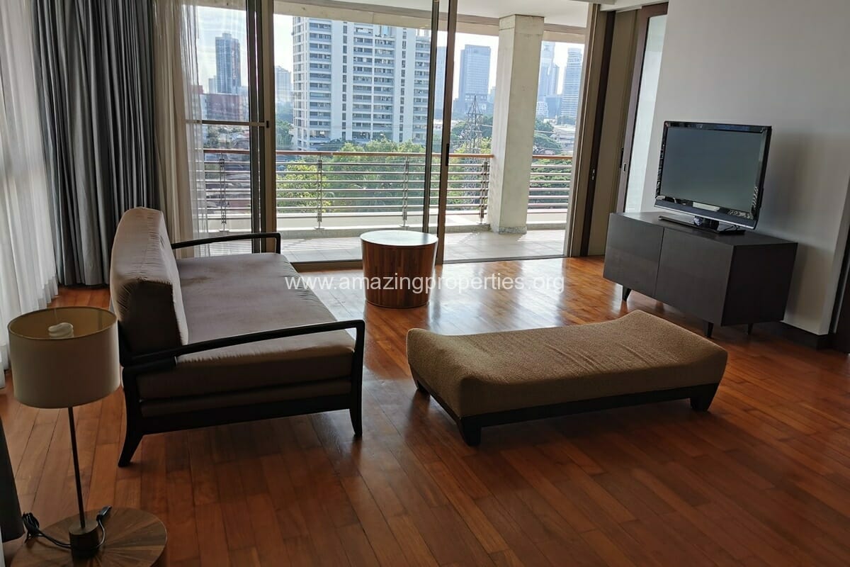 2-Bedroom-Apartment-Ruamrudee-House-5-9453.jpg