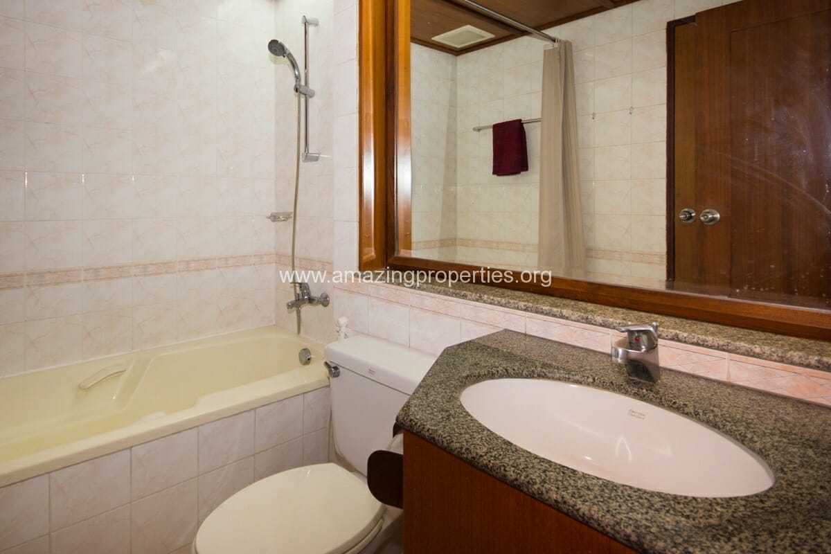 2-Bedroom-Apartment-for-Rent-Suan-Phinit-Place-6-6171.jpg