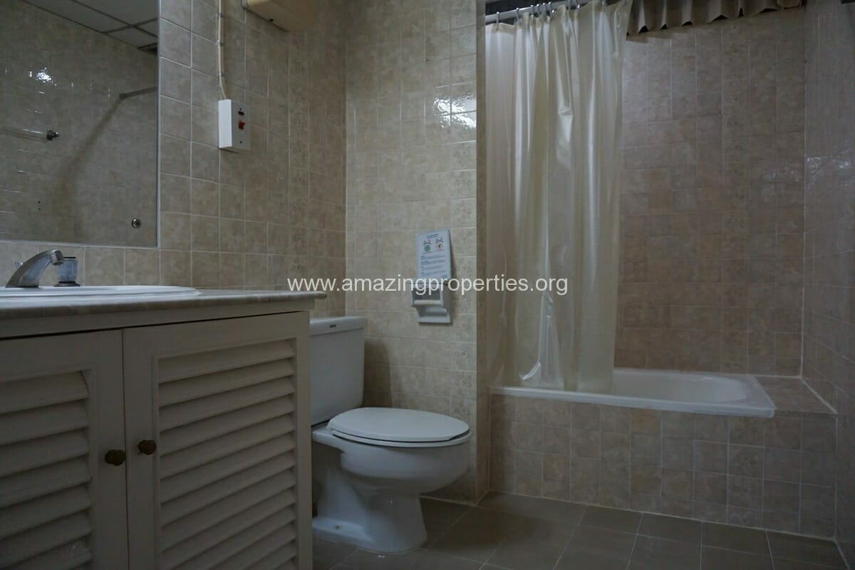 2-Bedroom-Apartment-for-Rent-at-Tubtim-Mansion-10-3480.jpg