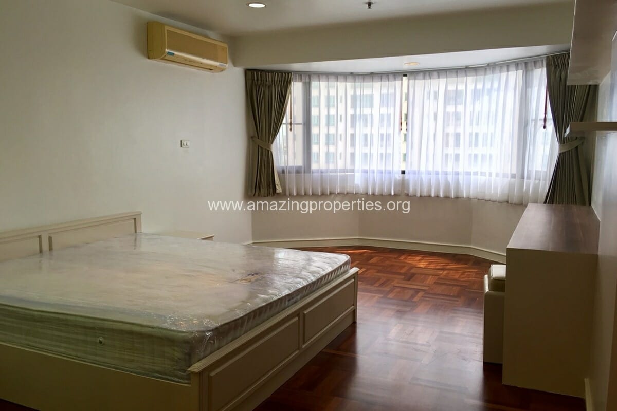2-Bedroom-Condo-Baan-Suanpetch-2-9329.jpg