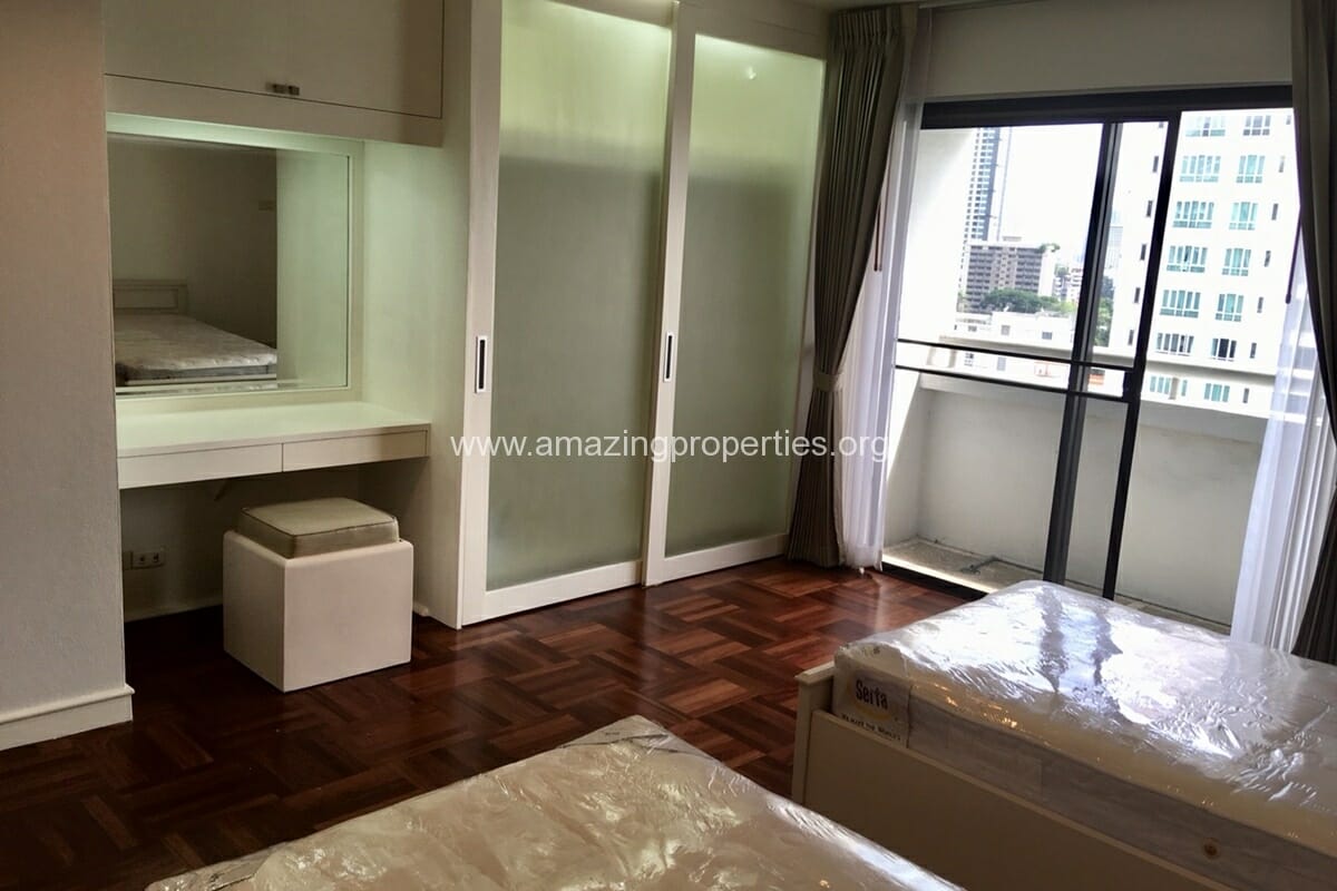 2-Bedroom-Condo-Baan-Suanpetch-6-7110.jpg