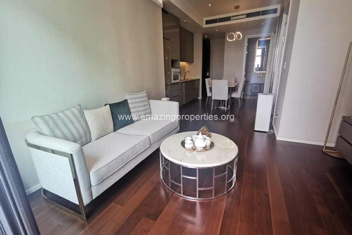 2-Bedroom-Condo-Diplomat-39-9-2009.jpg