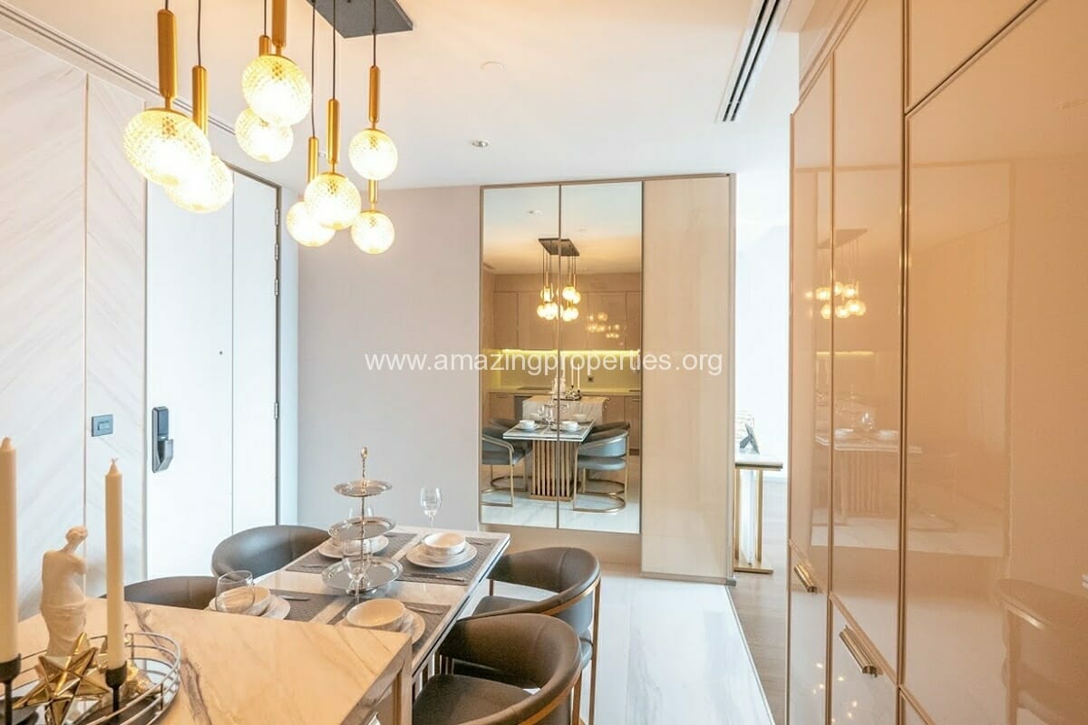 2-Bedroom-Condo-Kraam-Sukhumvit-26-9-8412.jpg