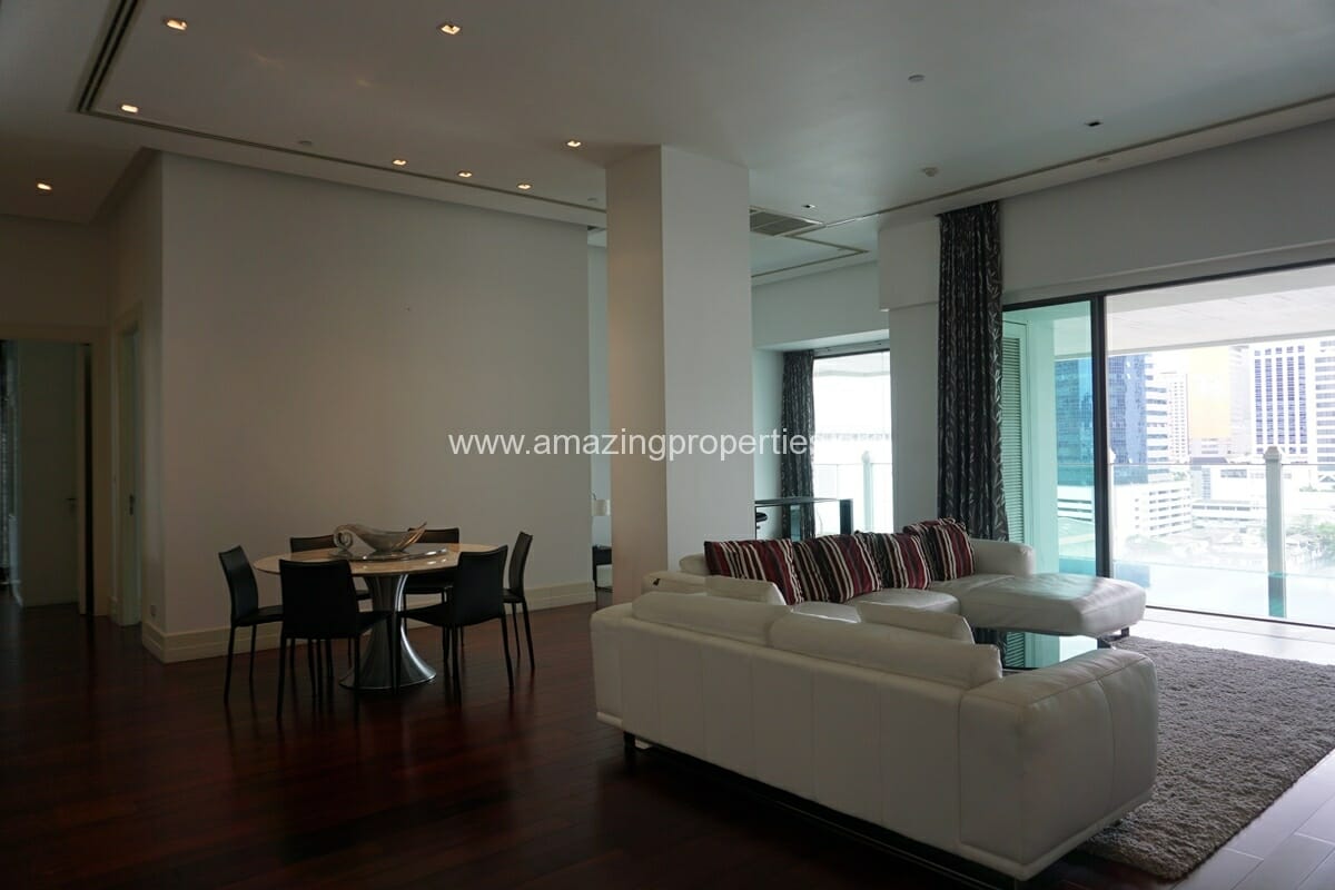 2-Bedroom-Condo-Le-Raffine-Sukhumvit-39-11-9187.jpg
