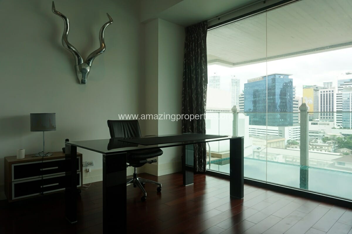 2-Bedroom-Condo-Le-Raffine-Sukhumvit-39-13-7588.jpg