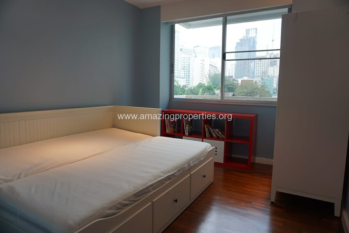 2-Bedroom-Condo-Noble-House-Ruamrudee-10-1018.jpg