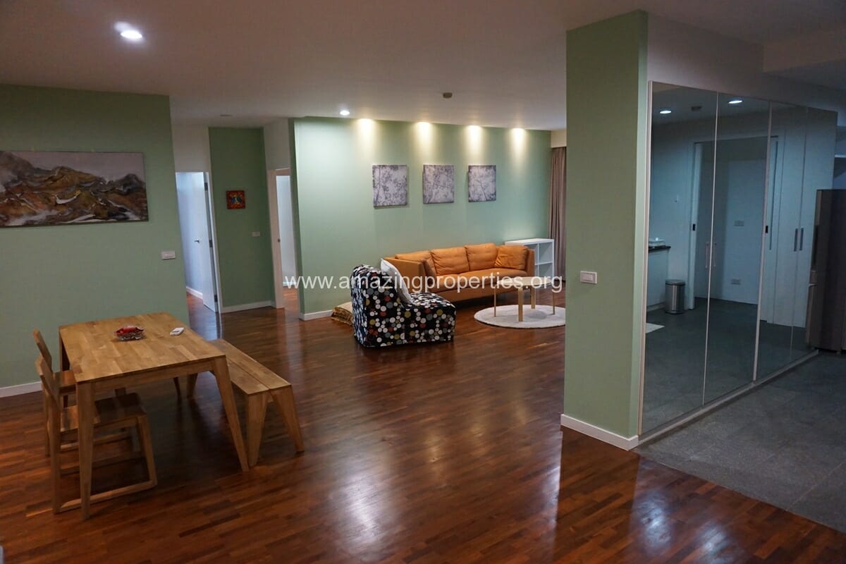 2-Bedroom-Condo-Noble-House-Ruamrudee-19-2487.jpg