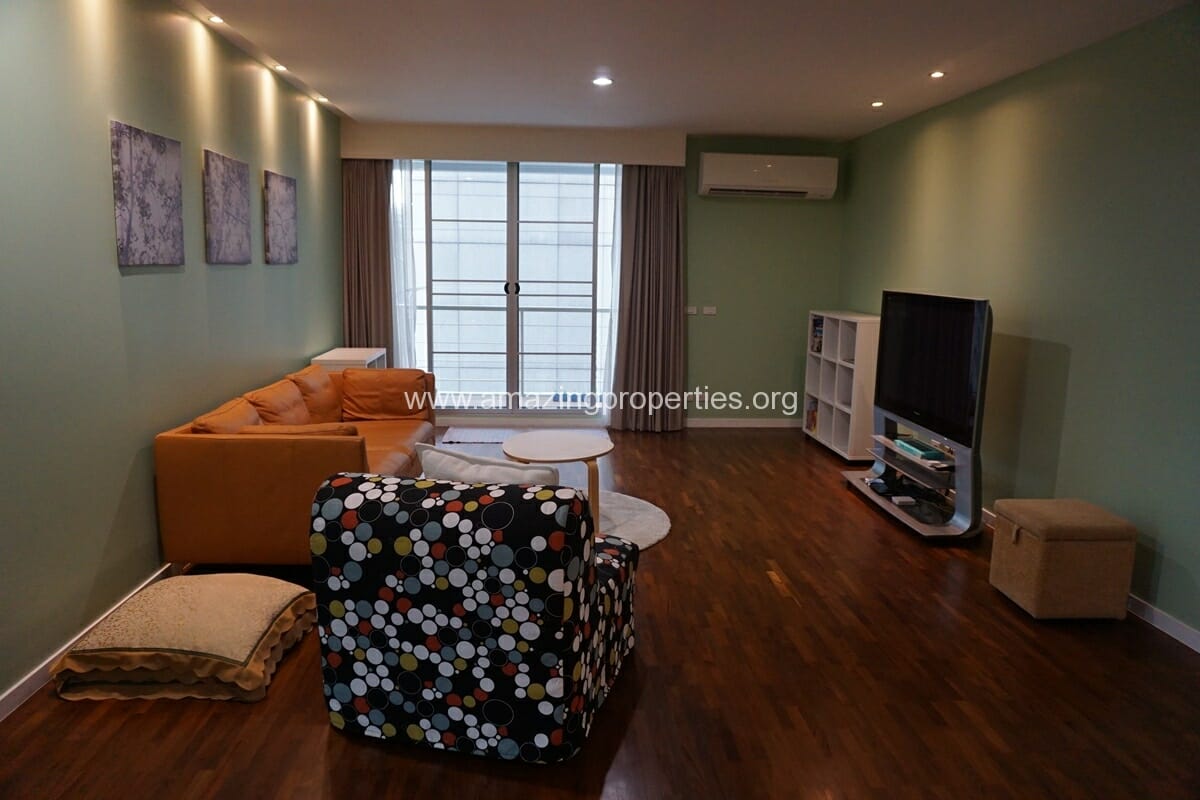2-Bedroom-Condo-Noble-House-Ruamrudee-5-4038.jpg