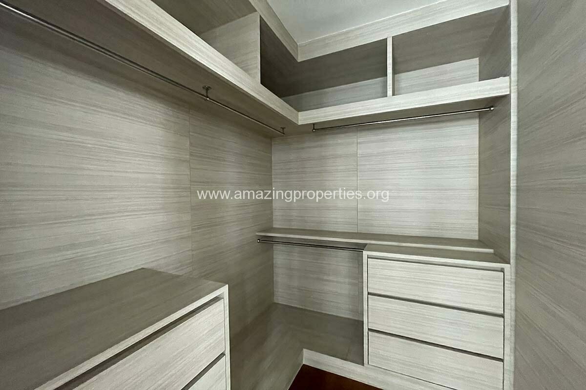2-Bedroom-Condo-The-Bright-Sukhumvit-24-10-4748.jpg