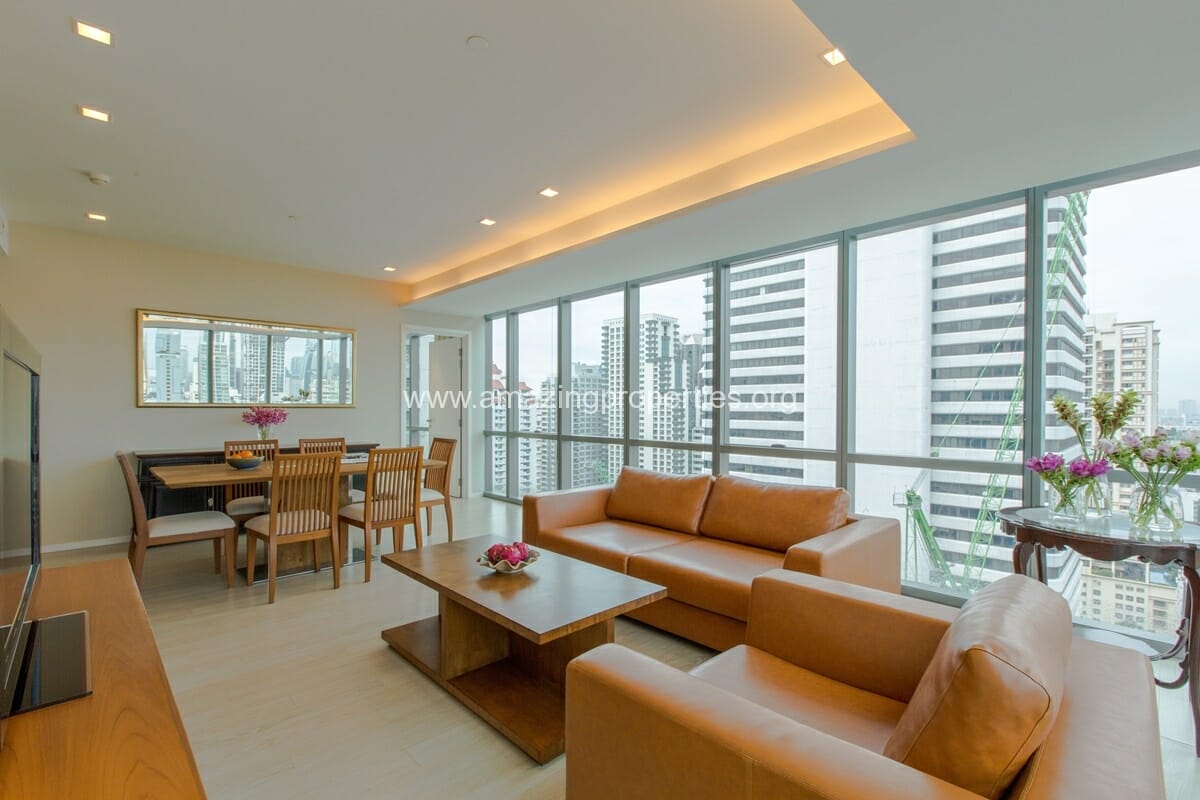2-Bedroom-Condo-The-Room-Sukhumvit-21-1-5018.jpg