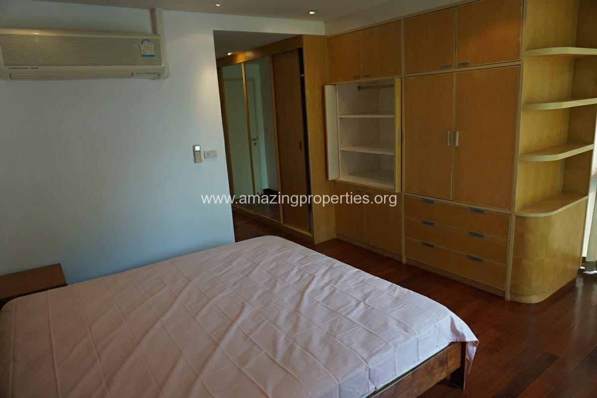 2-Bedroom-Condo-Urbana-Sukhumvit-15-10-8834.jpg