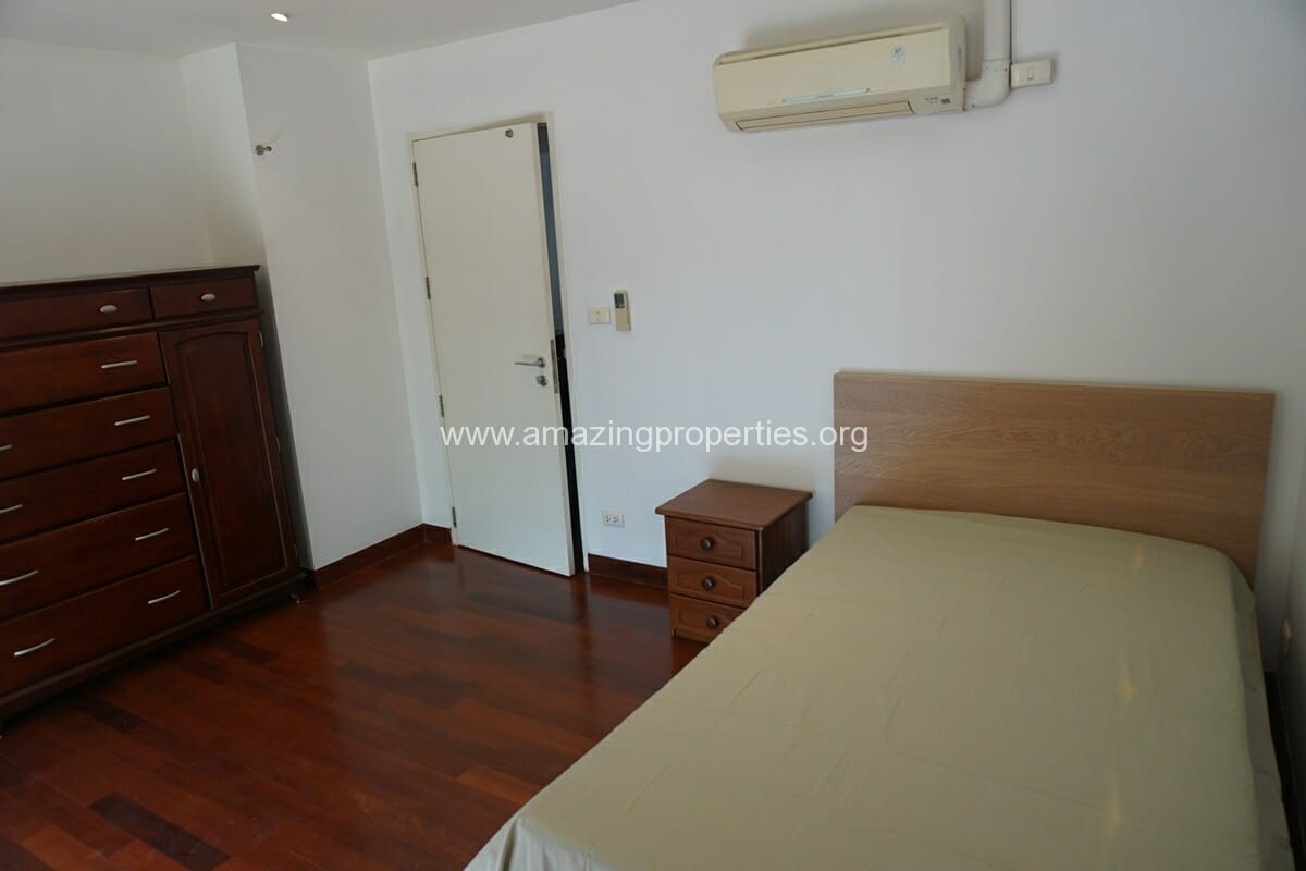 2-Bedroom-Condo-Urbana-Sukhumvit-15-14-3329.jpg