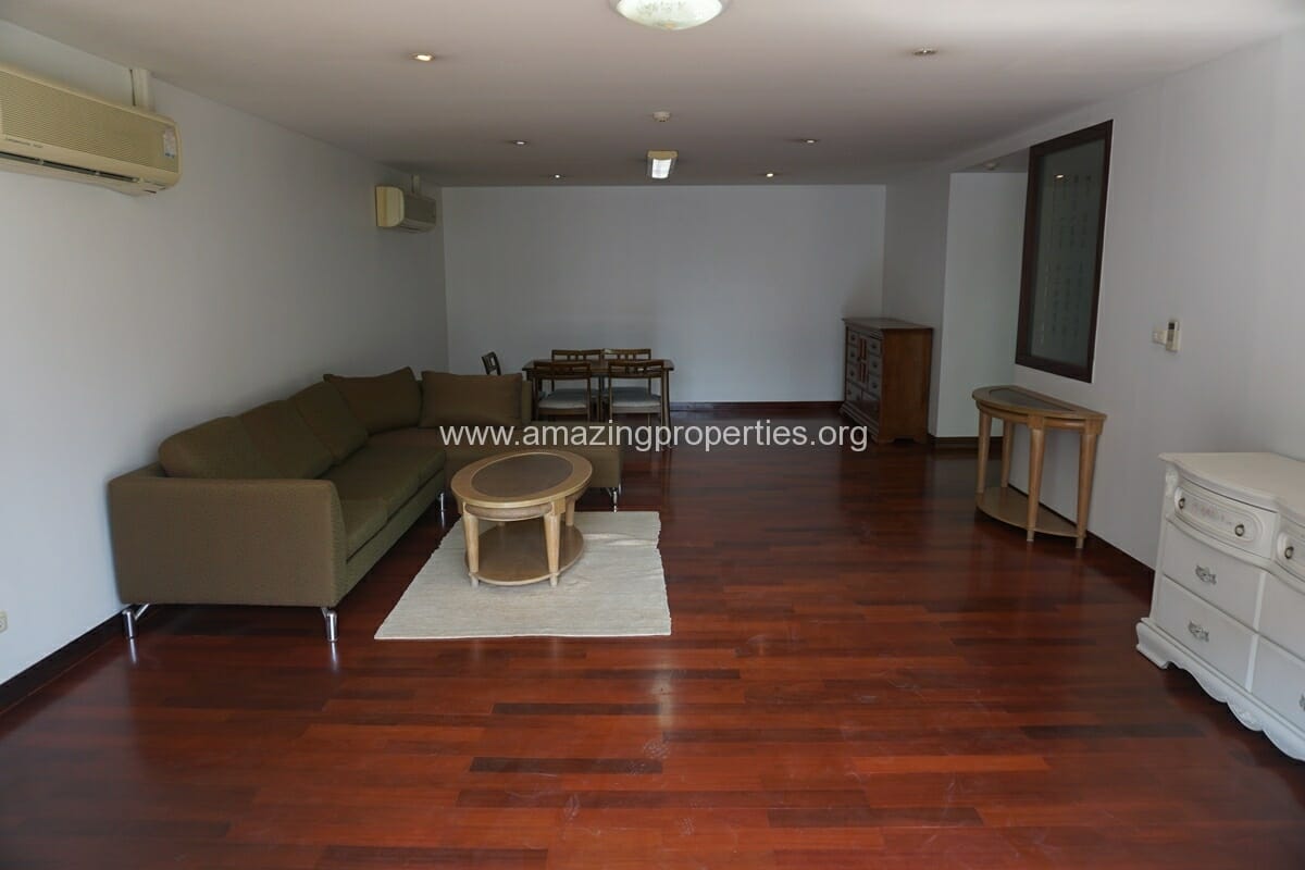 2-Bedroom-Condo-Urbana-Sukhumvit-15-6-3578.jpg