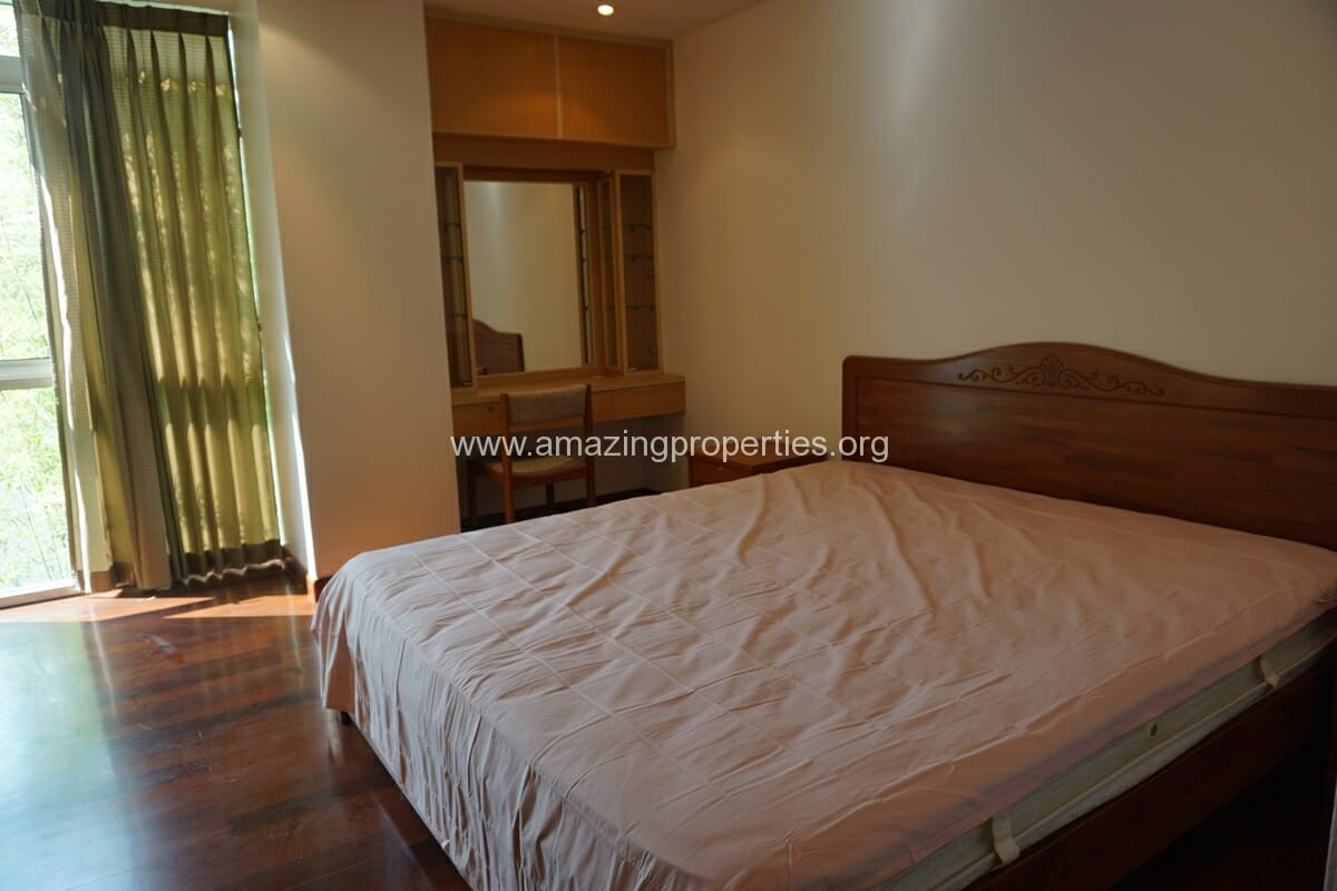 2-Bedroom-Condo-Urbana-Sukhumvit-15-9-9259.jpg