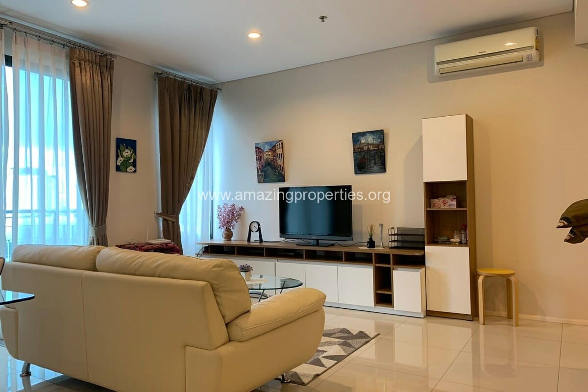 2-Bedroom-Condo-Villa-Asoke-14-4461.jpg