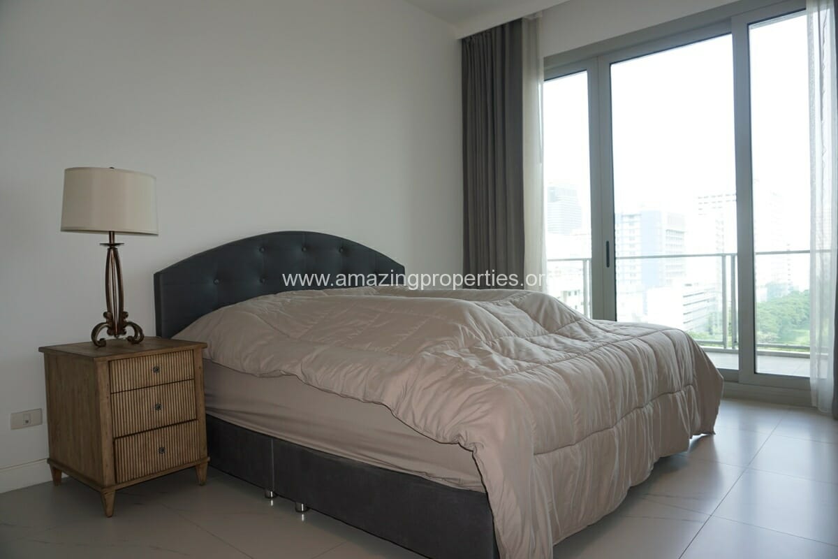 2-Bedroom-Condo-at-185-Rajdamri-17-4727.jpg