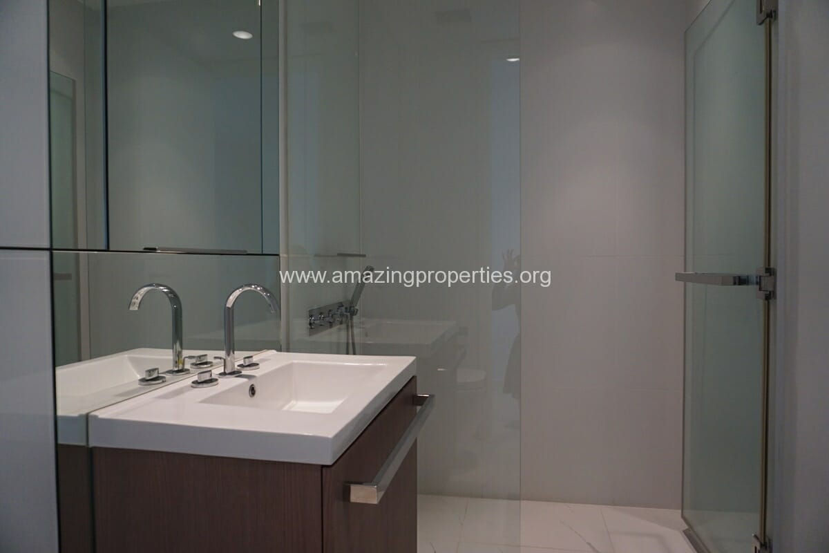 2-Bedroom-Condo-at-185-Rajdamri-24-8969.jpg