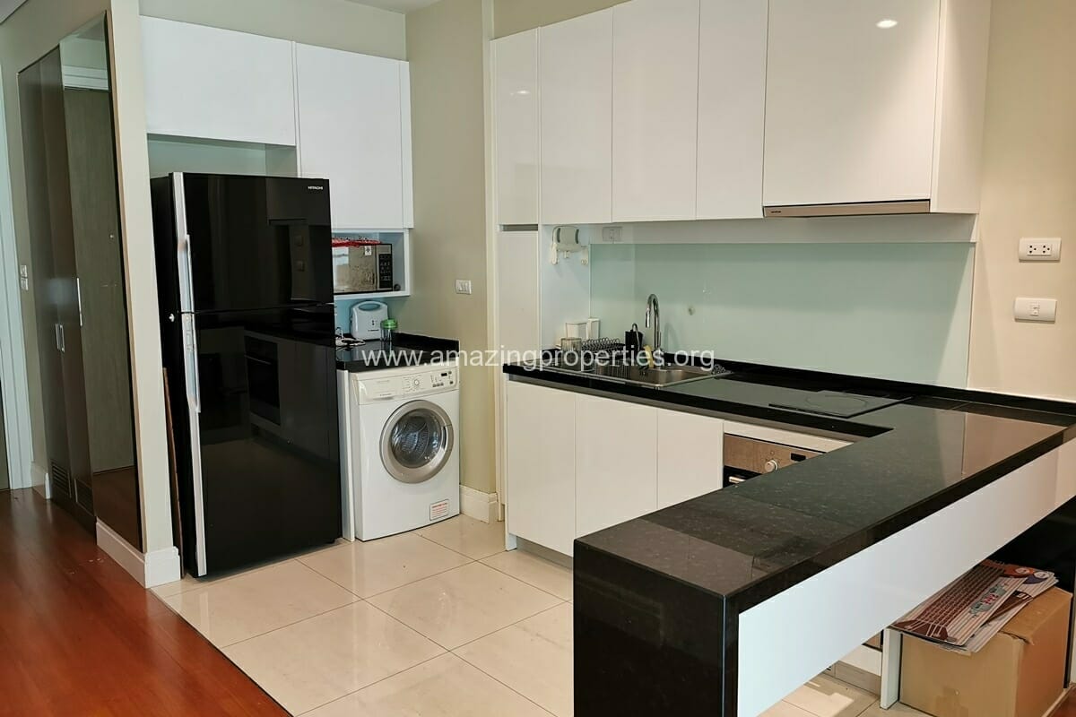 2-Bedroom-Condo-at-The-Bright-Sukhumvit-24-1-4120.jpg