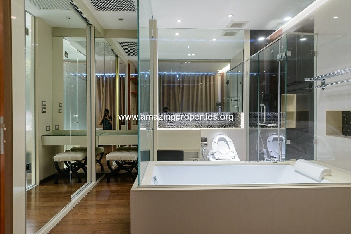 2-Bedroom-Condo-in-The-Address-Sukhumvit-28-5-5883.jpg