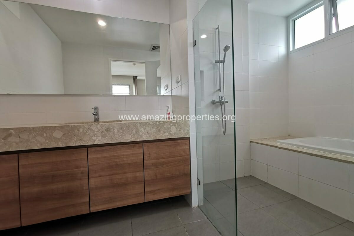 2-Bedroom-Thonglor-11-Residence-18-6559.jpg
