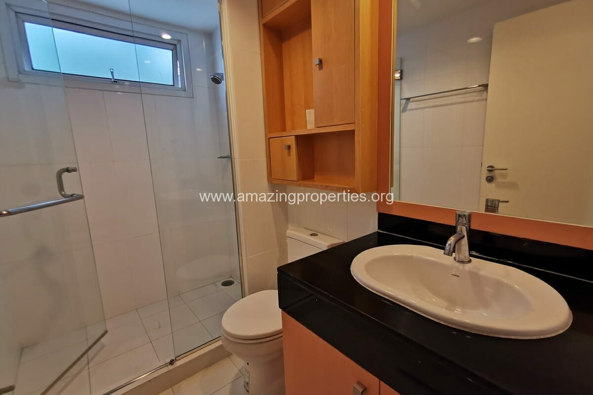 2-Bedroom-Urbana-Sukhumvit-15-13-9389.jpg