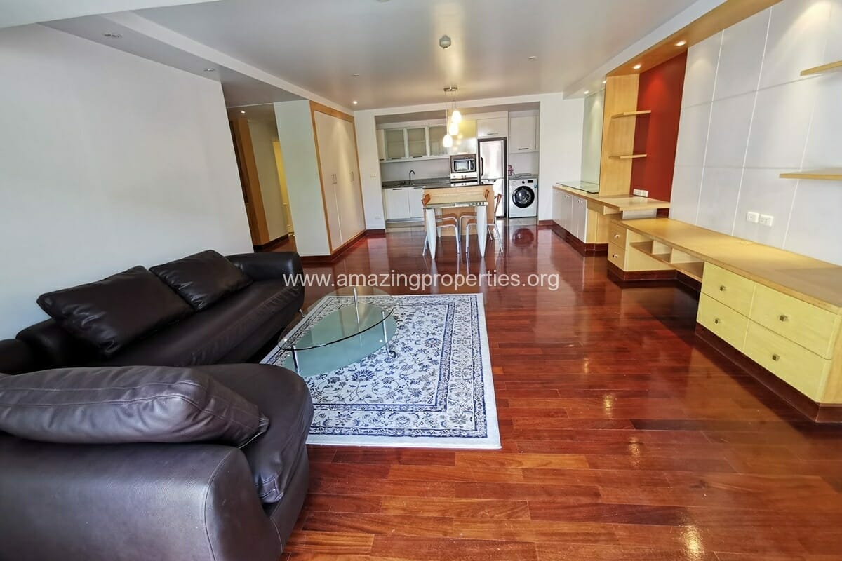 2-Bedroom-Urbana-Sukhumvit-15-5-1580.jpg