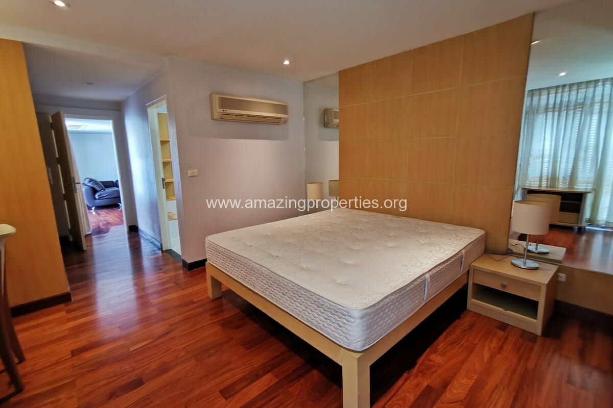 2-Bedroom-Urbana-Sukhumvit-15-8-8299.jpg
