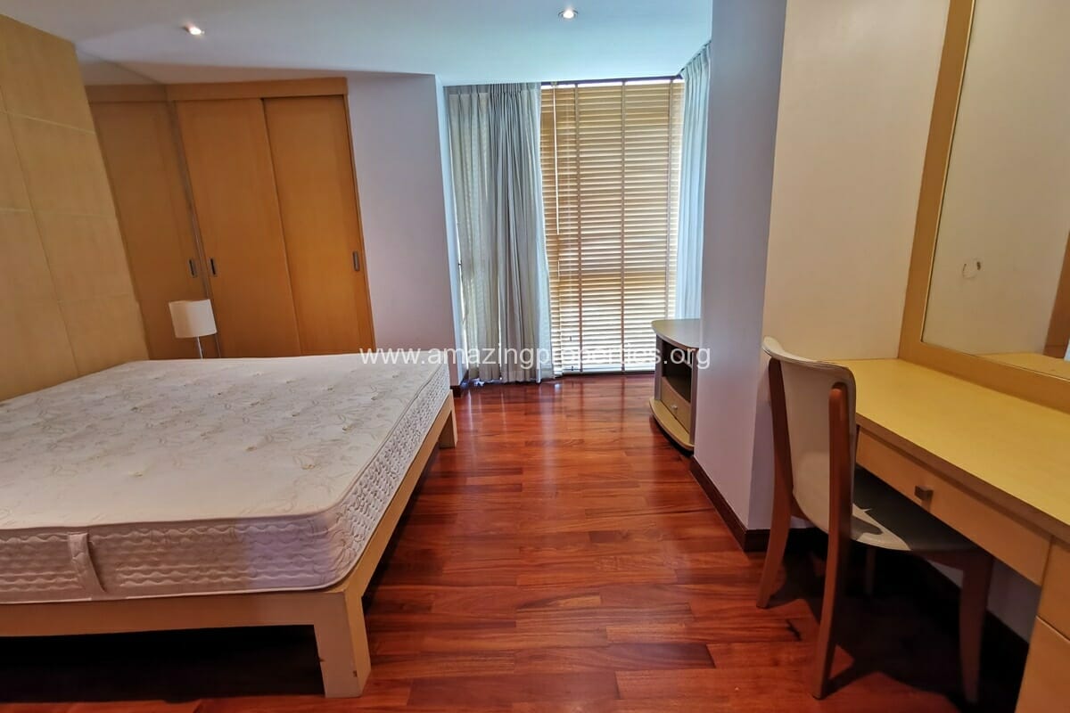 2-Bedroom-Urbana-Sukhumvit-15-9-9008.jpg